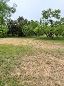 Lot 200 N Lakeside Circle TBD
