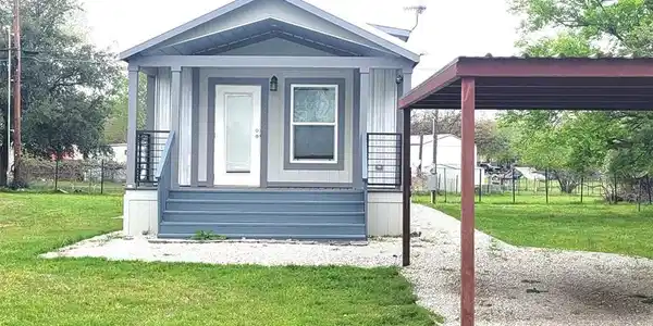 1537 Swan Court
