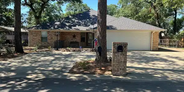 7211 Allyn Drive