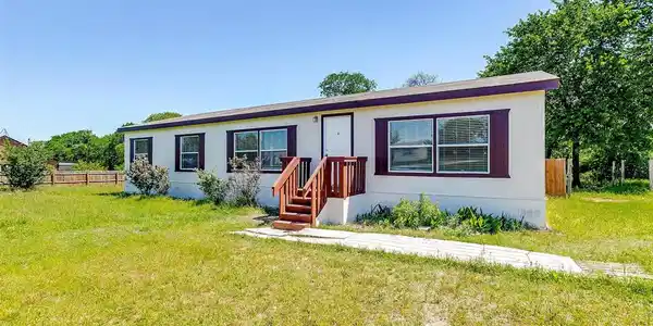 290 Prairie Lane