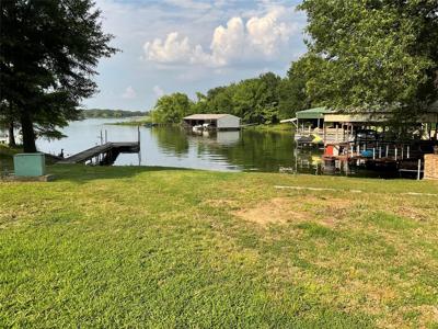 2618 Fox Point Road