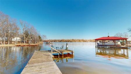 230 PINEY
