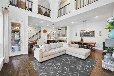 462 Loma Alta Drive