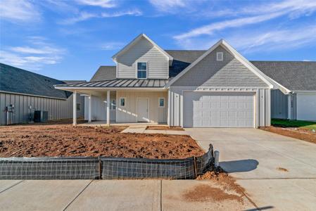 2044 Salina Circle