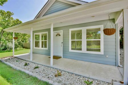 903 Comanche Cove Drive