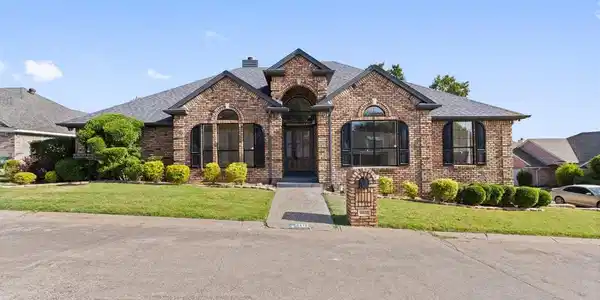 8419 Golf Club Circle
