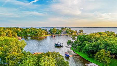 2141 Hickory Trace