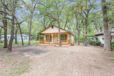 104 Meadowlark Lane