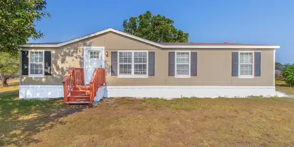 323 County Road 4869