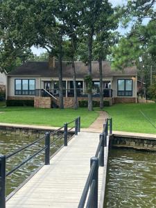 109 Crestwood Circle