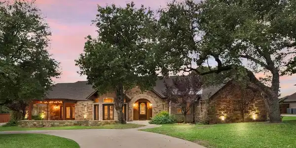 3924 Lakewood Heights Court