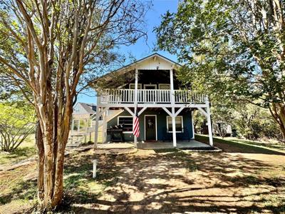2504 Hillcrest Drive