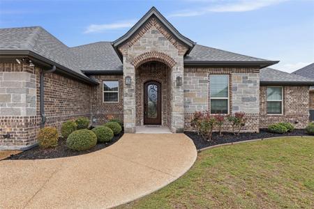 1026 Anna Circle