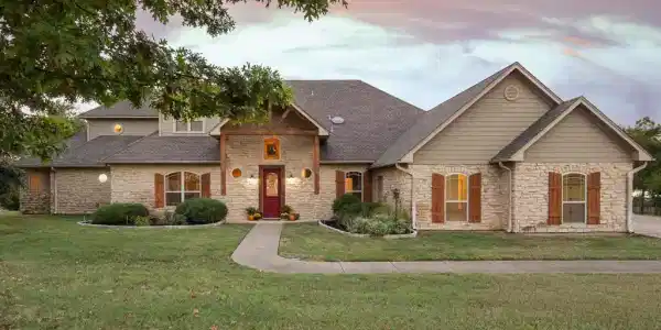 605 Sunset Point