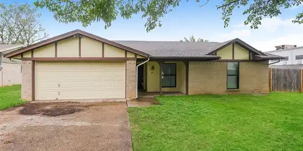112 Pecan Street