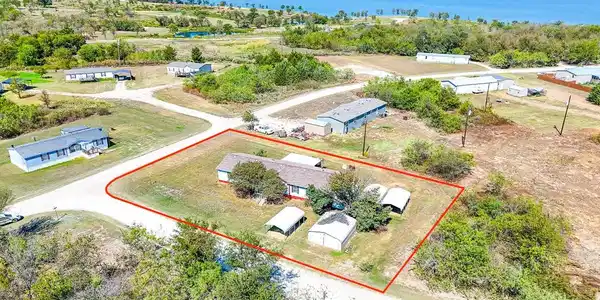 201 County Road 3048a