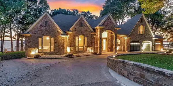 743 Grandview Drive