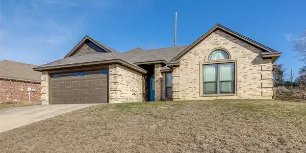108 Parkwood Court