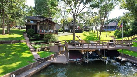 525 Winding Shore Drive