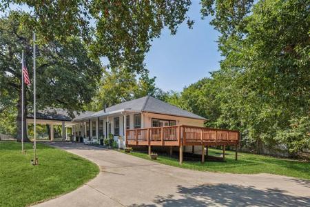 212 Loon Bay Drive