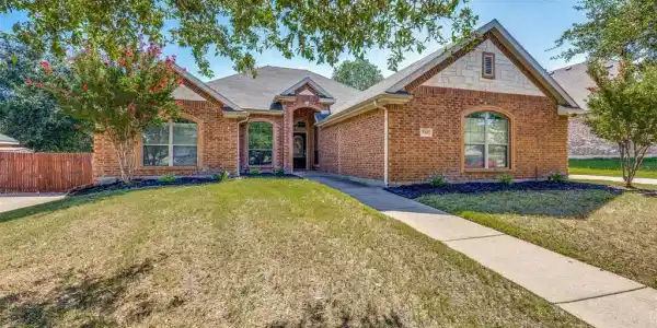 545 Ascot Way