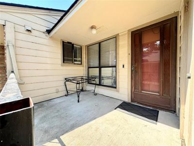 6646 E Lovers Lane