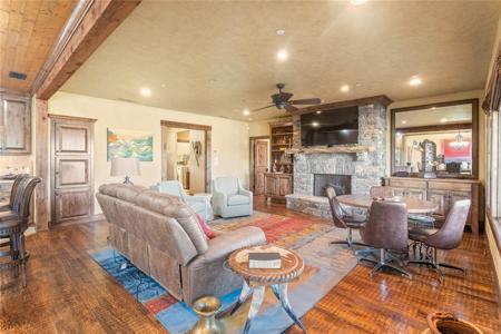 2504 Century Oak Drive