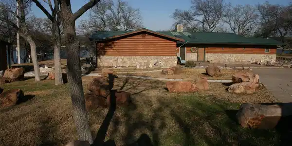 320 Lake Point Drive