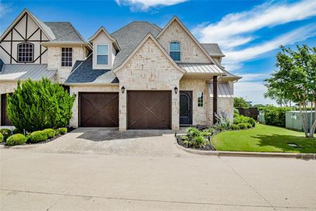 2541 Vineyard Drive