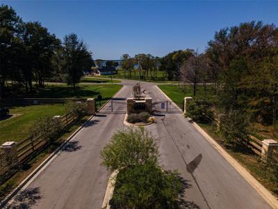 31 Shoreline Drive