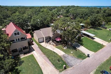 1504 Lake Road