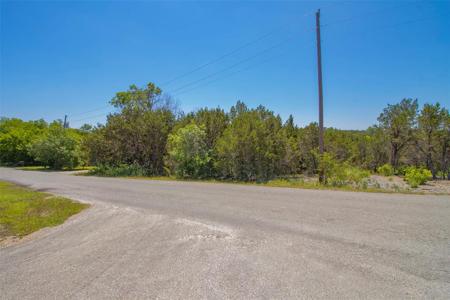 807 Thicket Trail
