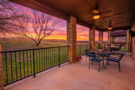1101 Eagle Point Circle