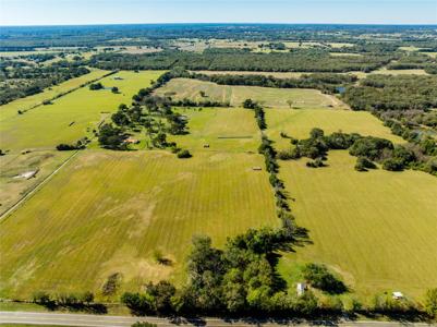 977 N Farm to Market 17