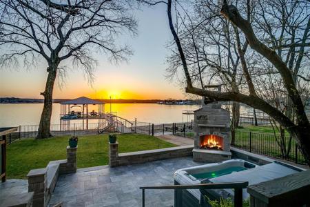 1433 E Lake Drive