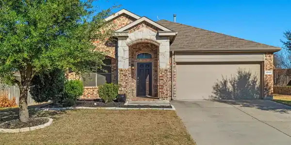 1217 Meadowlakes Drive