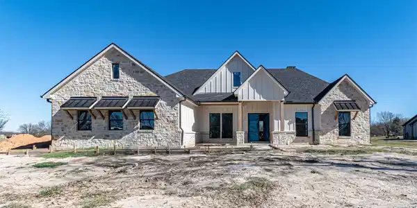 557 Clubhouse Drive