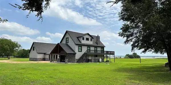 1879 SE County Road 2160 SE
