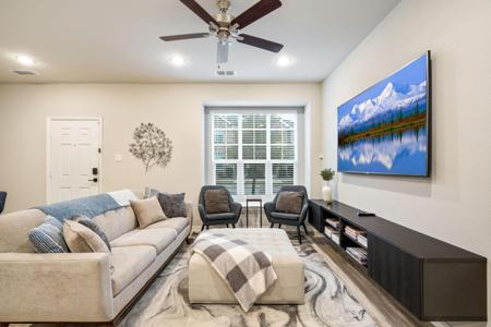 1247 Jones Trail