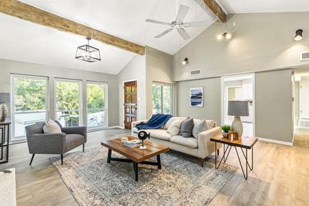 110 Private Road 128