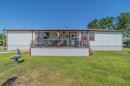 810 Neptune Drive