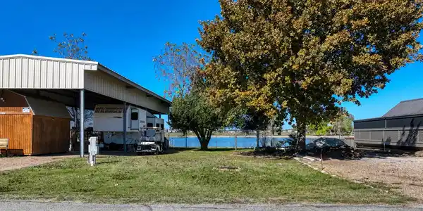 Lot 23 Pelican Isle