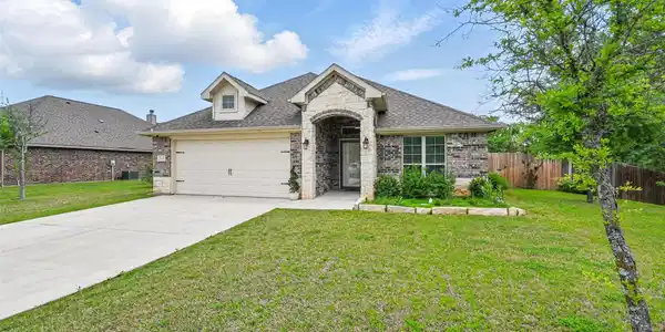 512 Hidden Springs Trail