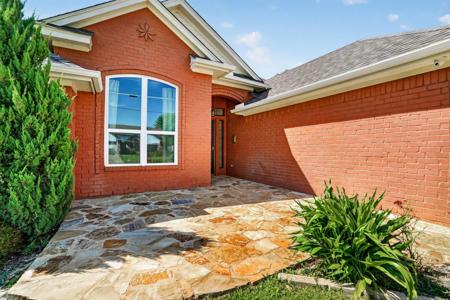 1513 Hayloft Lane