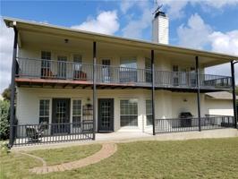 1210 Leaning Oak Trail