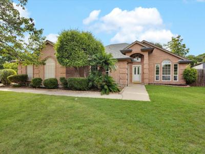 8569 Woodlake Circle