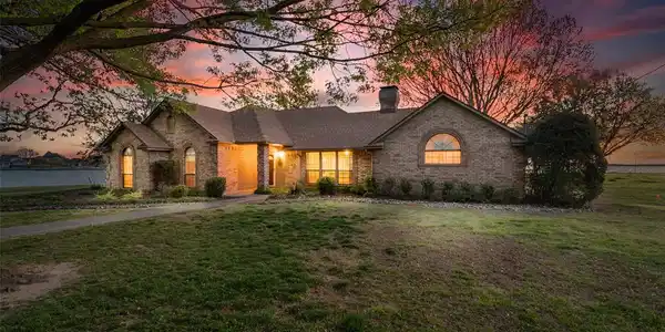 222 Collins Lane
