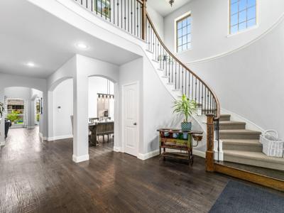 725 Patio Street