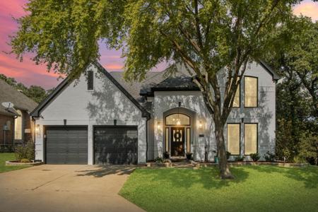 2600 Fernwood Drive