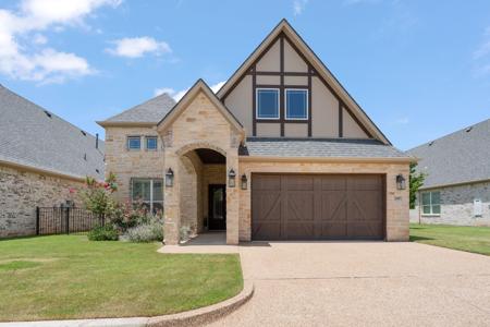 2407 Vineyard Drive